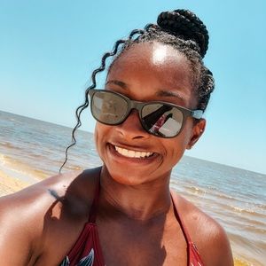 Meet your Posher, Jasmine